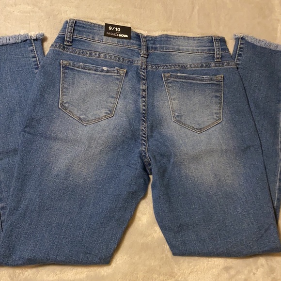 Fashion Nova - On The Fray Ankle Jeans - Picture 4 of 4